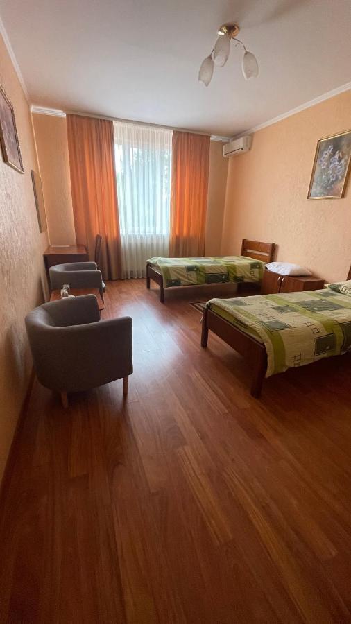 Hotel Yunist Iwano-Frankiwsk Exterior foto