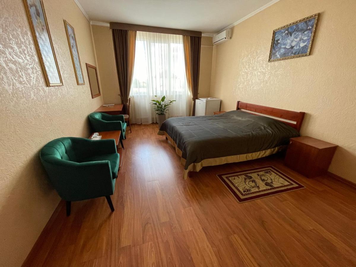 Hotel Yunist Iwano-Frankiwsk Exterior foto