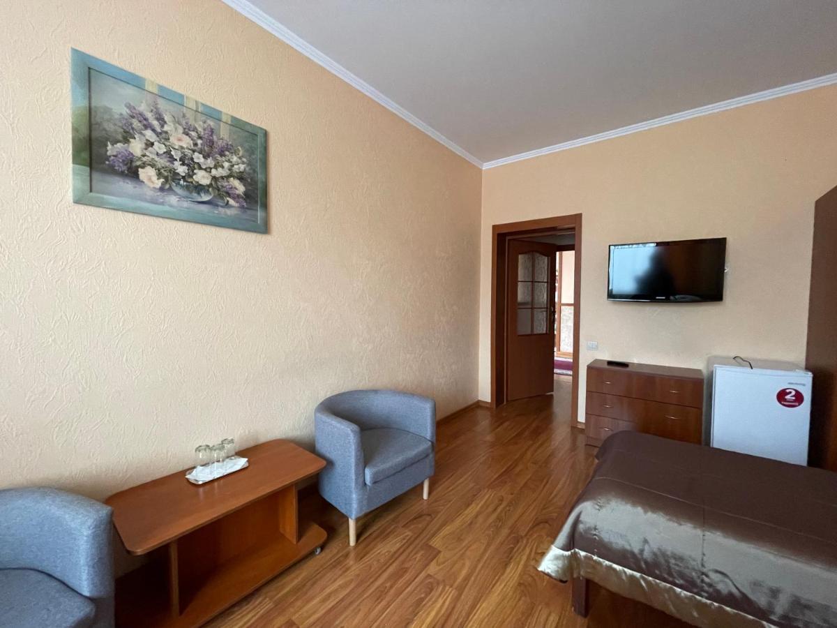 Hotel Yunist Iwano-Frankiwsk Exterior foto